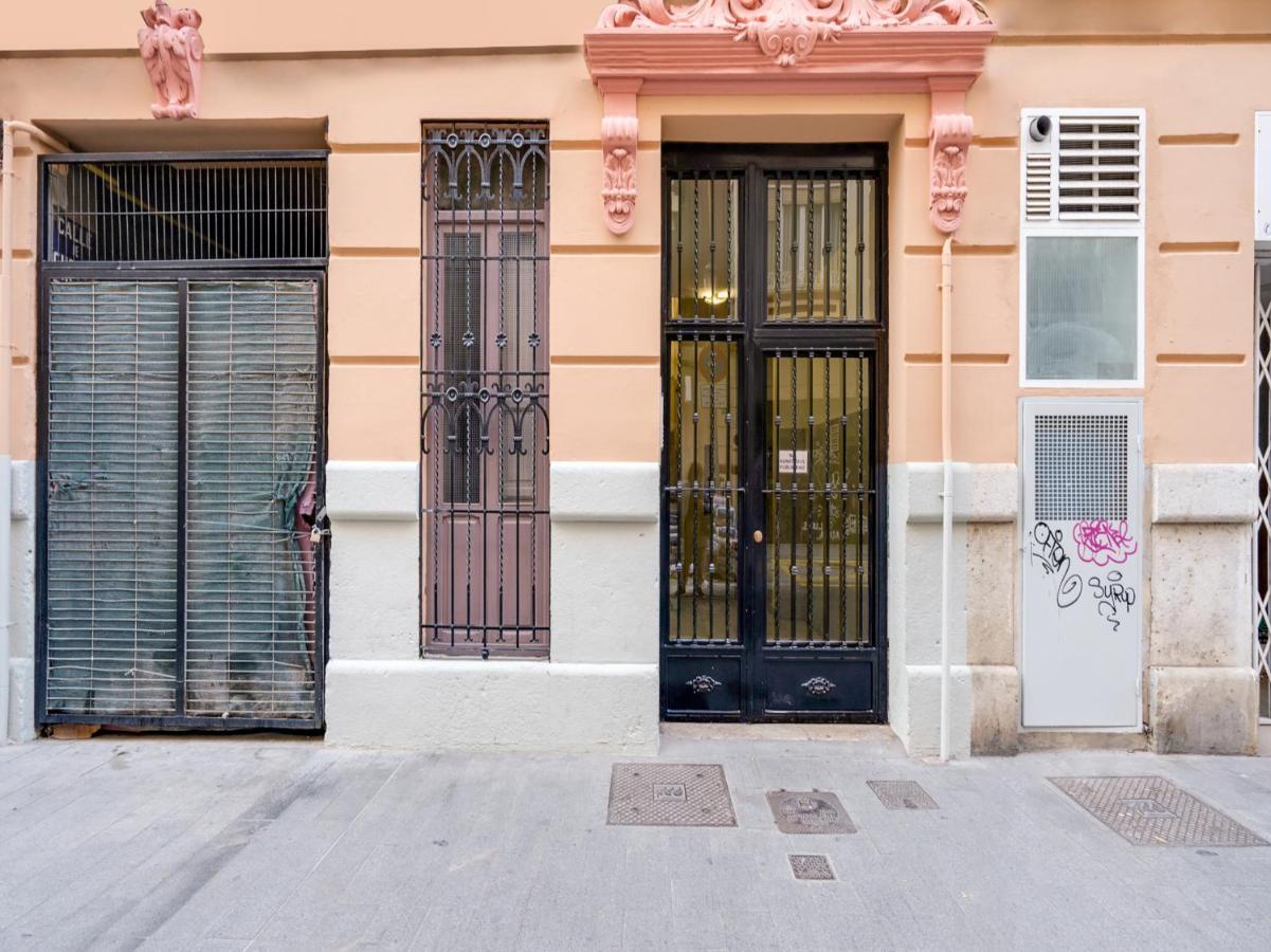 Oyo Ruzafa Guesthouse Βαλένθια Εξωτερικό φωτογραφία