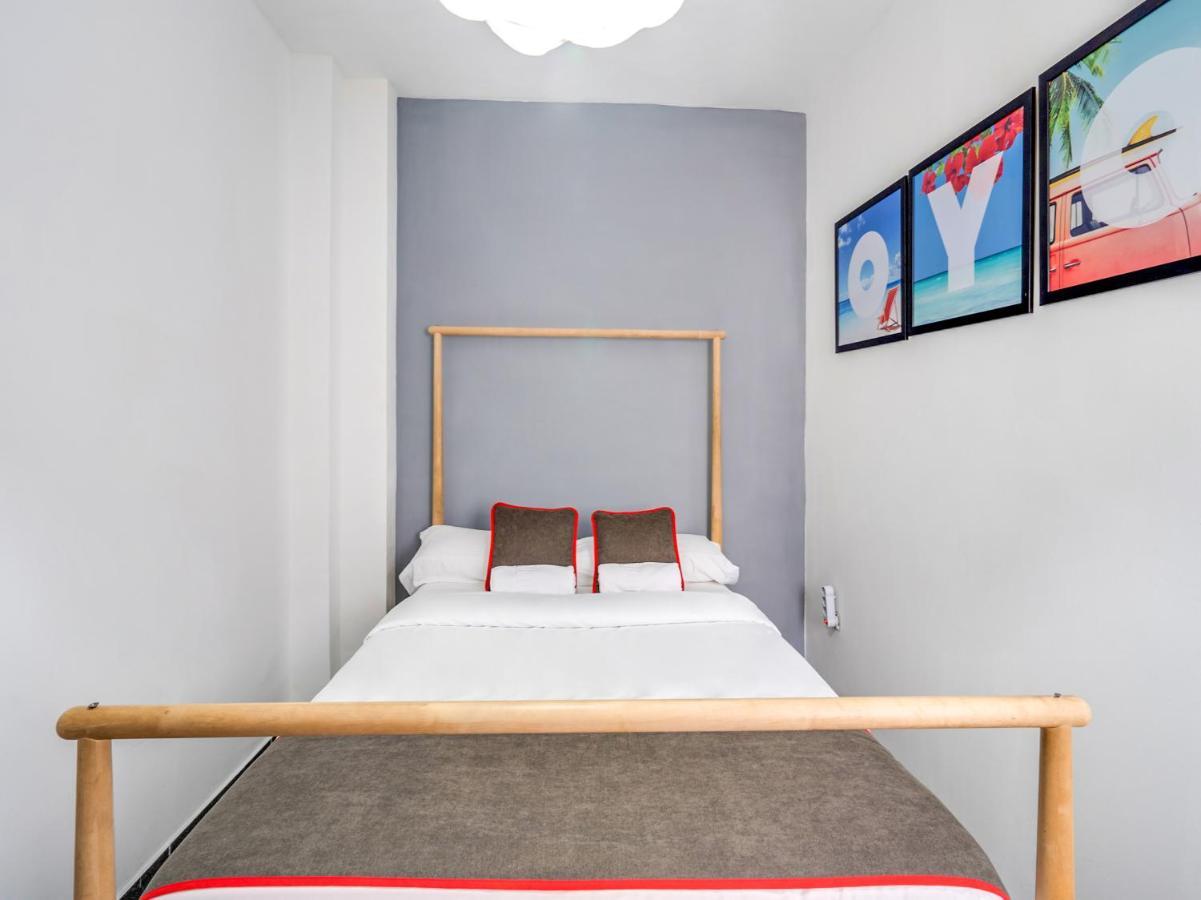 Oyo Ruzafa Guesthouse Βαλένθια Εξωτερικό φωτογραφία