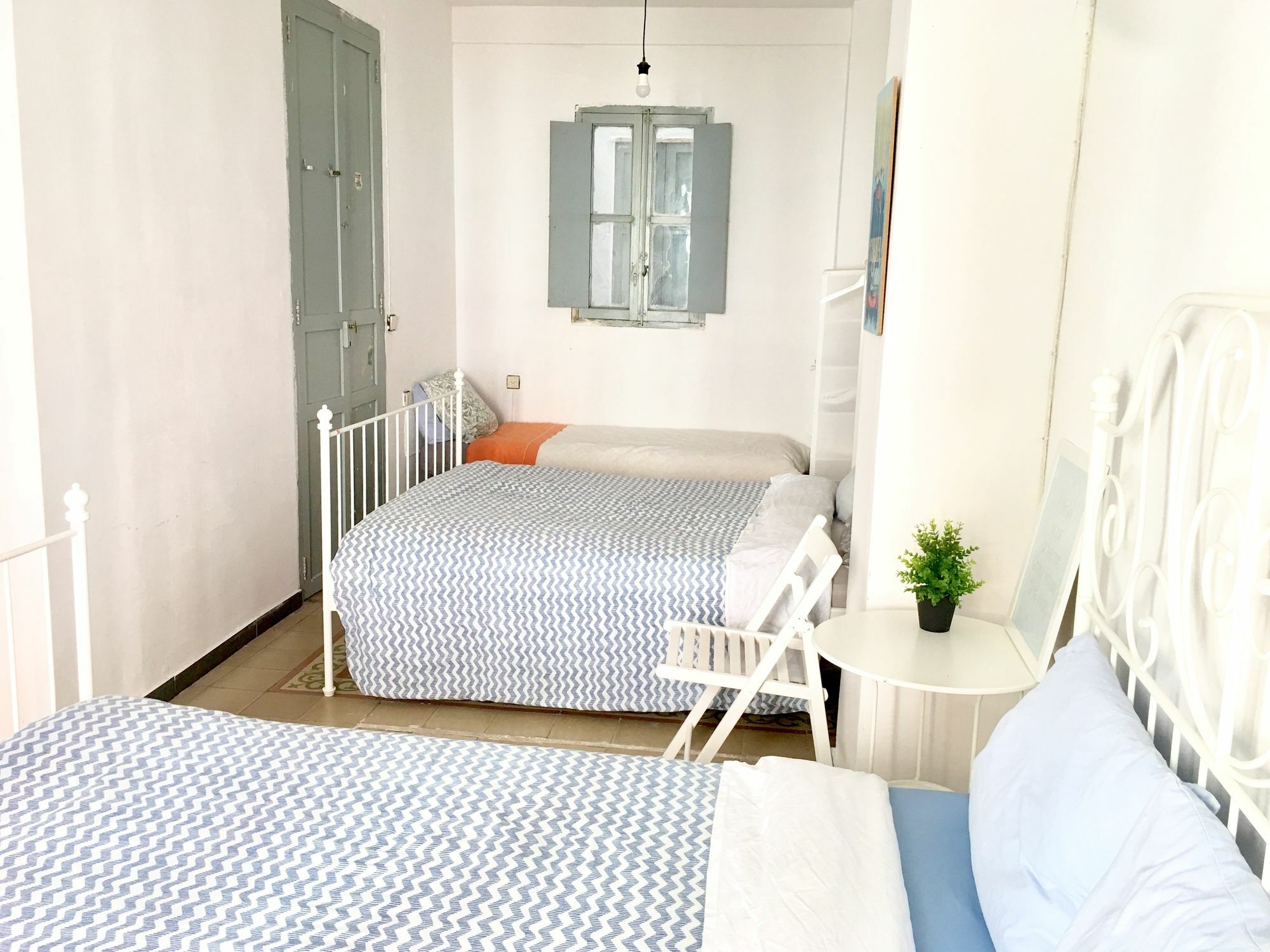 Oyo Ruzafa Guesthouse Βαλένθια Εξωτερικό φωτογραφία