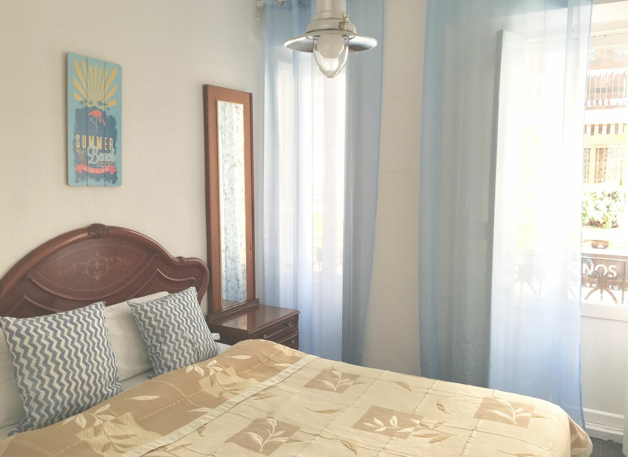 Oyo Ruzafa Guesthouse Βαλένθια Εξωτερικό φωτογραφία